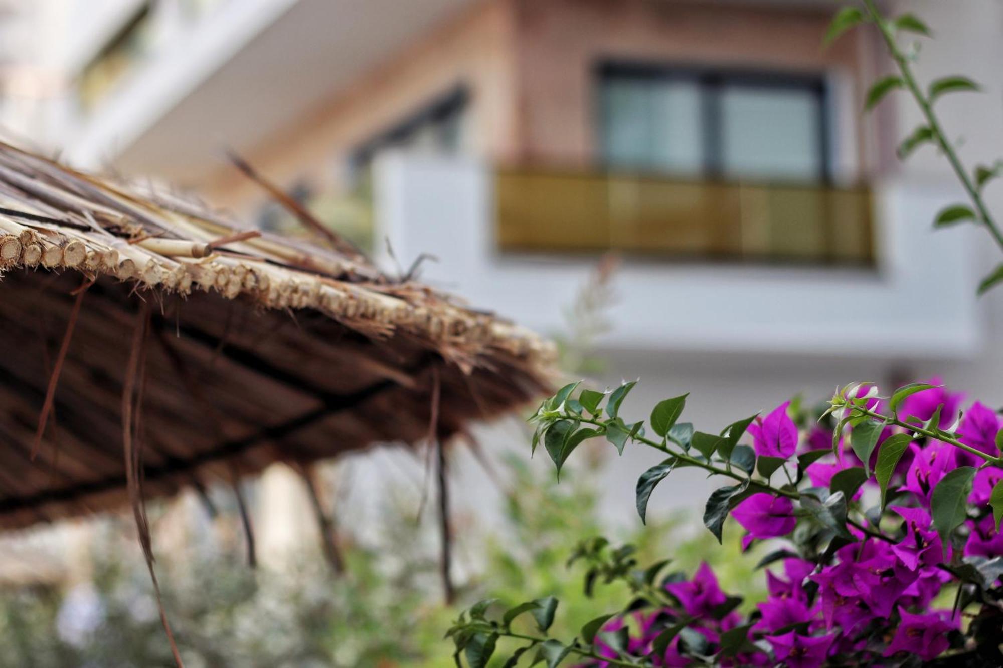 Golden Beach Suites Sarandë Exterior foto
