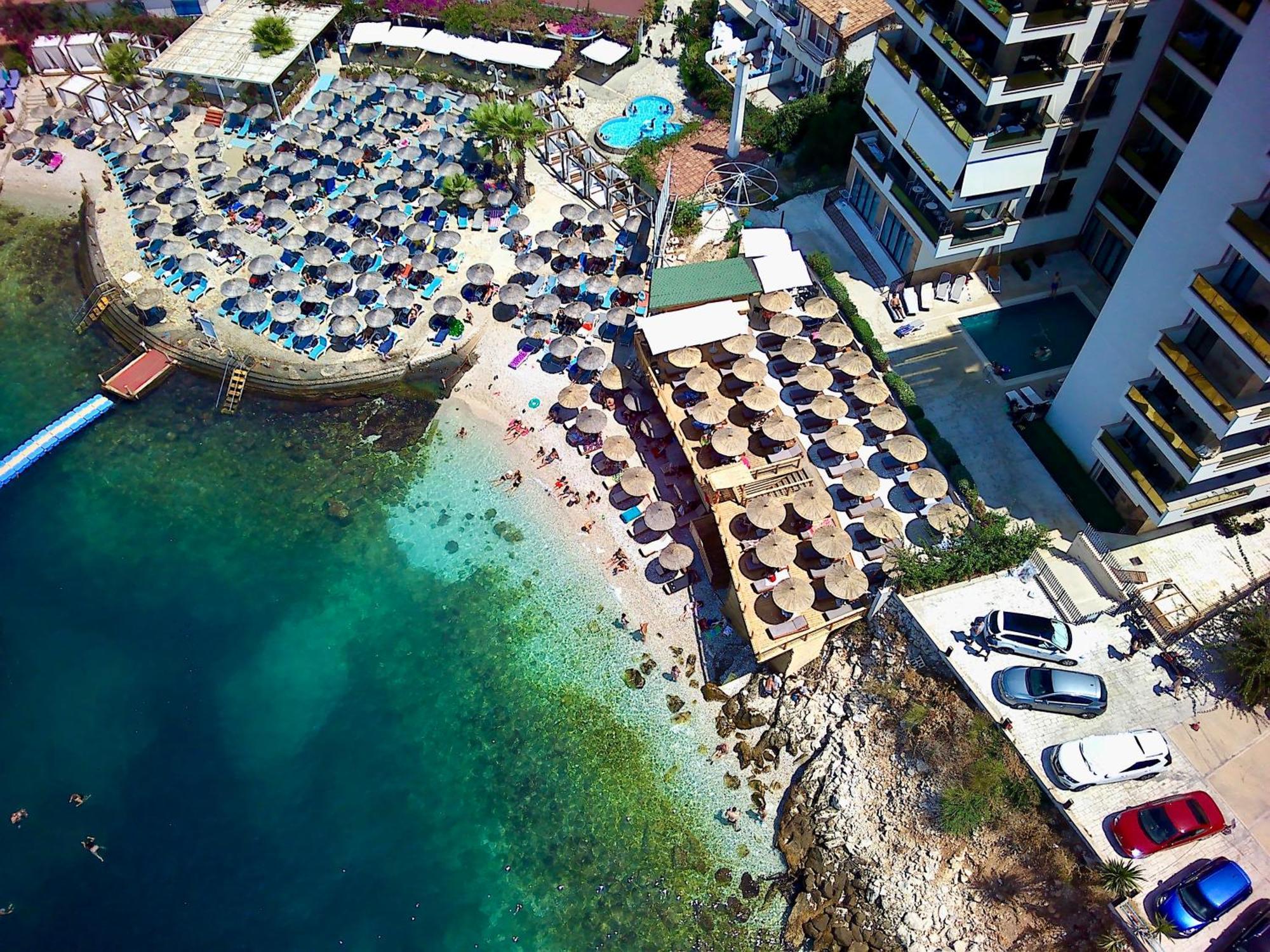 Golden Beach Suites Sarandë Exterior foto